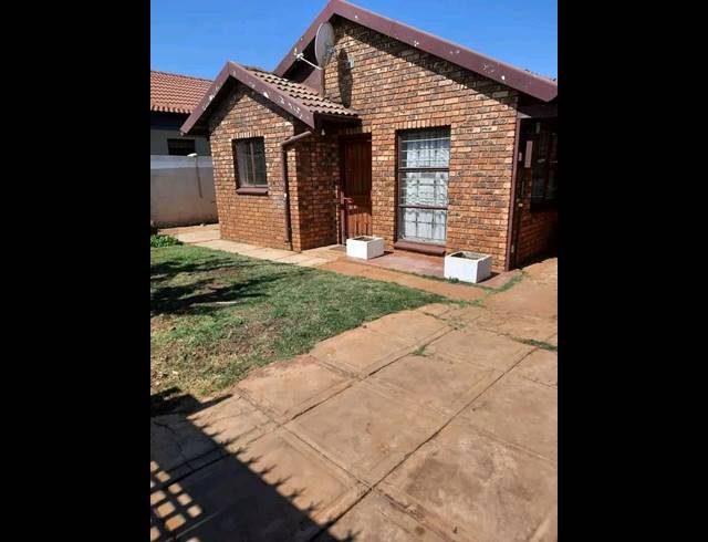 2 BEDROOM HOUSE FOR SALE IN SOSHANGUVE XX
